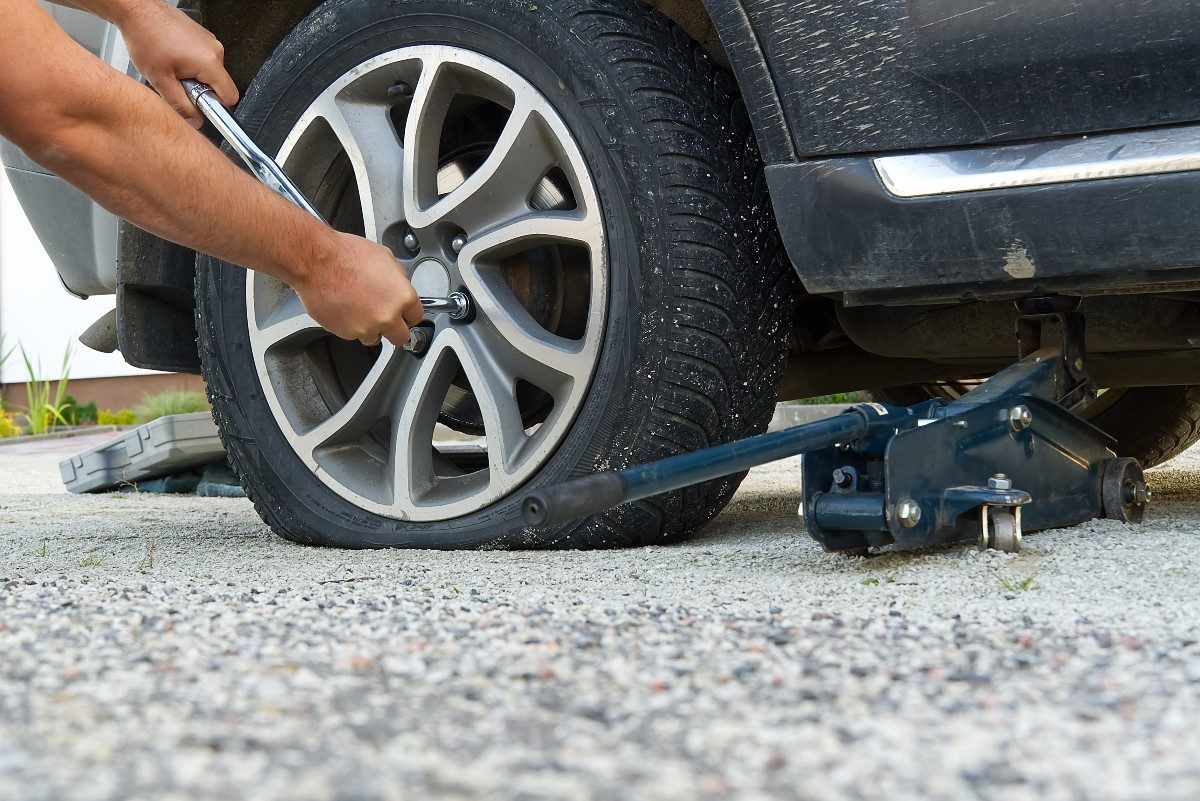 How Long Does It Take to Change Car Tires, A Comprehensive Guide